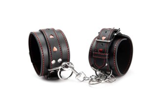 Kajdanki na kostki w serduszka